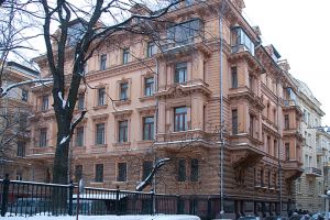 Управление делами Президента РФ пробует вернуть здания на Романовом переулке